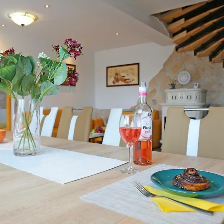 Hillside House Holiday home