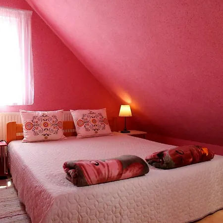 Hillside House Holiday home Eger